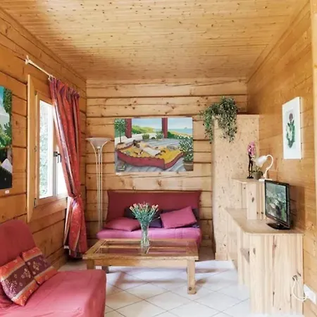 Chalet Confortable A Avec Piscine